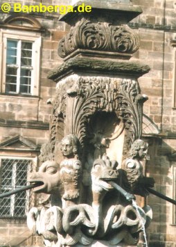 Sockel des Merkurbrunnen am Michelsberg